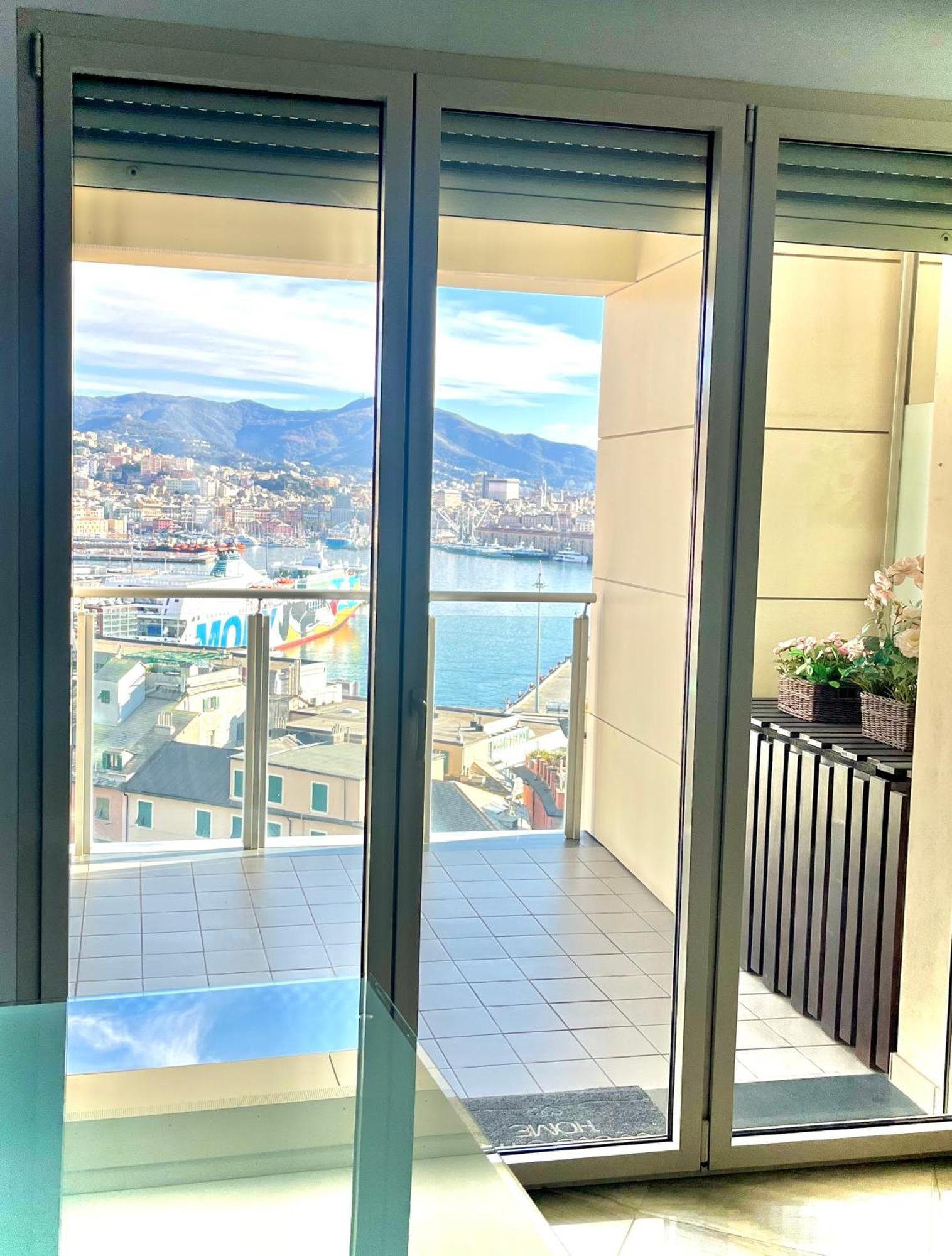 5 Stars Apart Sea View Génova Exterior foto